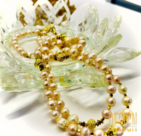 Naszyjnik z naturalnych pereł w odcieniu pudrowego różu w srebrze pozłacanym 24 K | Kuźmińska Design