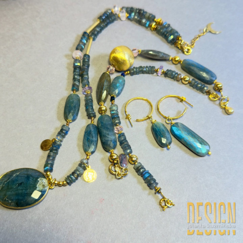 Bransoletka z labradorytem i złoconymi detalami