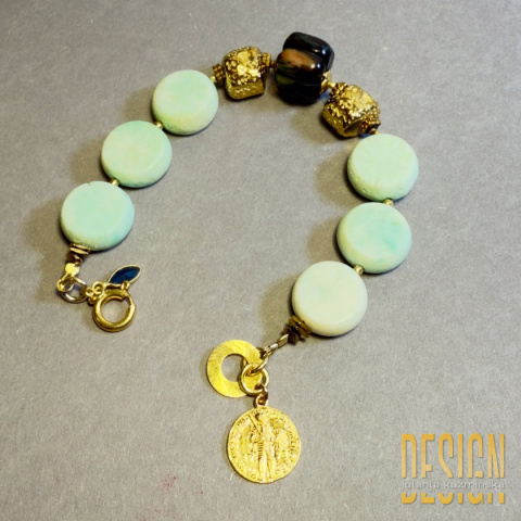 Bransoletka z rzadkiego korala w kolorze mięty | Unikat – Kuźmińska Design