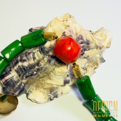 Detal bransoletki z naturalnych korali – srebro pozłacane 24k