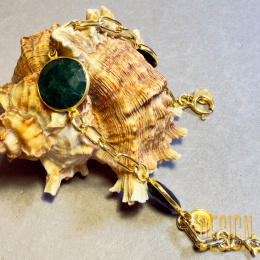 Bransoletka ze szmaragdem i onyksami na złoconym srebrze