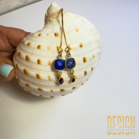 Kolczyki z kamieni naturalnych na złoconym łańcuszku – długość 5,5 cm