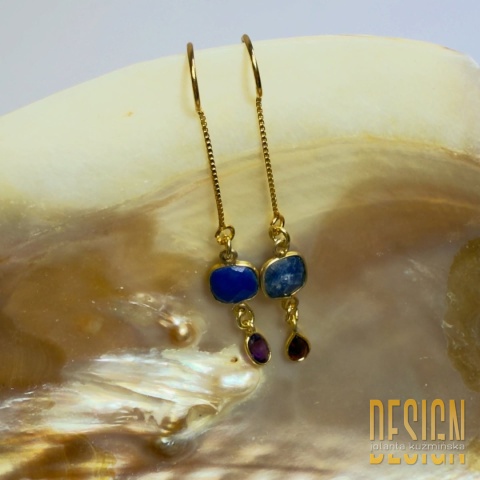 Kolczyki z kamieni naturalnych na złoconym łańcuszku – długość 5,5 cm