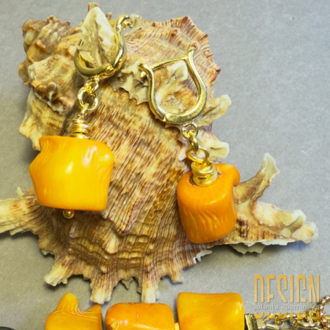 Kolczyki z pomarańczowego koralu | Srebro pozłacane 24k – Kuźmińska Design