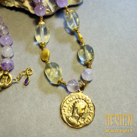 Detal naszyjnika z ametystu Vera Cruz i antycznej zawieszki – Kuźmińska Design