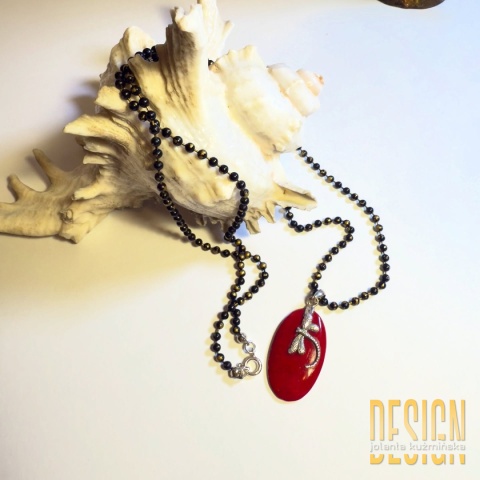 Naszyjnik z czarnego agatu i czerwonego agatu z ważką ze srebra – długość 80 cm
