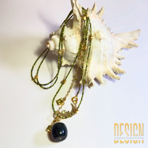 Naszyjnik z jadeitu kanadyjskiego i tybetańskiego z zawieszką – kolekcja Magic Drops