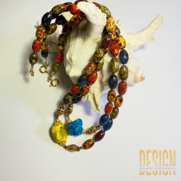 Naszyjnik z kolorowego jaspisu i żółtym howlitem – biżuteria handmade | Kuźmińska Design