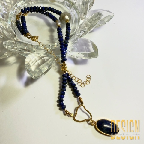 Naszyjnik z lapis lazuli i szarą perłą stylizowaną na starą – srebro pozłacane 24k | Kuźmińska Design