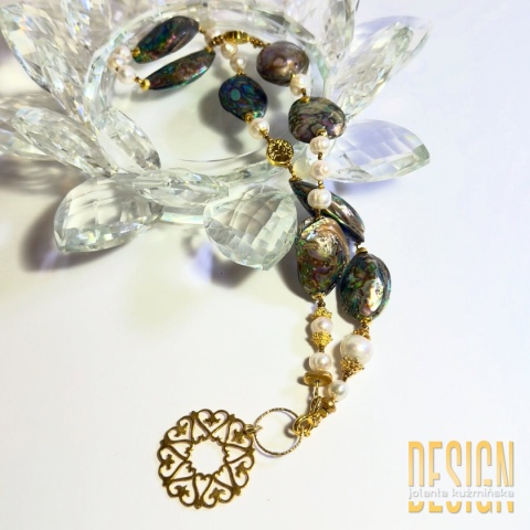 Naszyjnik z muszli abalone i pereł naturalnych – srebro pozłacane 24K | Kuźmińska Design