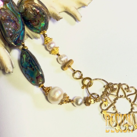 Naszyjnik z muszli abalone i pereł naturalnych – srebro pozłacane 24K | Kuźmińska Design