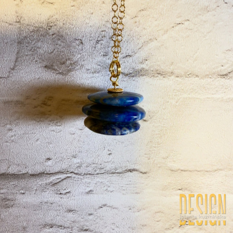 Naszyjnik z naturalnego azurytu na złoconym łańcuszku