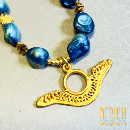 Naszyjnik z niebieskich pereł Biwa – srebro pozłacane 24K | Kuźmińska Design