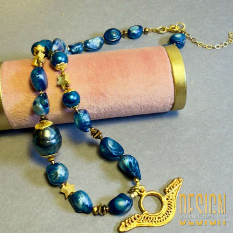 Naszyjnik z niebieskich pereł Biwa – srebro pozłacane 24K | Kuźmińska Design