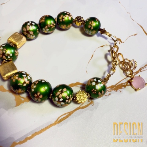 Bransoletka Tesha z zielonych japońskich korali – srebro pozłacane 24K