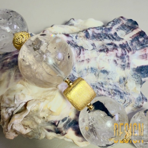 Duże kulki kwarcu turmalinowego z detalami 24k – bransoletka premium