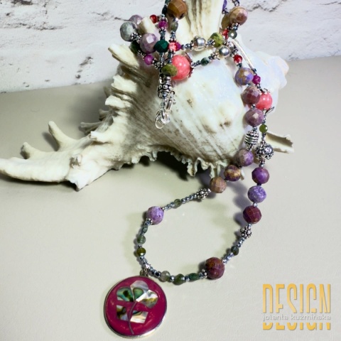 Naszyjnik meksykański z fosfosyderytu, jaspisów i turmalinów – zawieszka Taxco | Kuźmińska Design