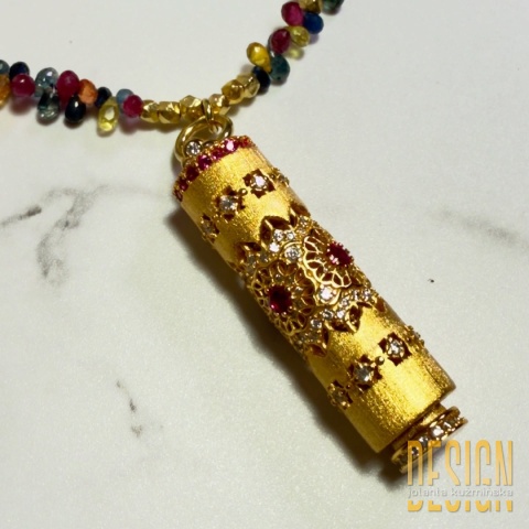 Naszyjnik z kolorowych szafirów i rubinów – srebro złocone 24k | Kuźmińska Design