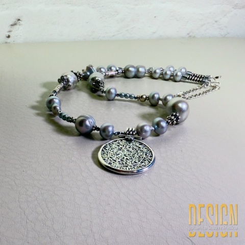 Naszyjnik z naturalnych pereł Honora z antyczną zawieszką – srebro 925 | Kuźmińska Design