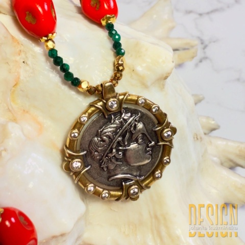 Unikatowy naszyjnik z czerwonego koralu z antyczną monetą – Unikat 1/1 | Kuźmińska Design